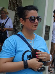 Massiel Font Francisco tesorera y cuidadora temporal de gatos