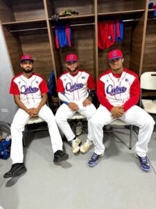 Los tuneros Eliánder Bravo, Yassel Izaguirre y Jean Lucas Baldoquín (de izquierda a derecha) representan a Las Tunas en este evento.