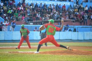 Keniel Ferraz detuvo el empuje de los Cazadores