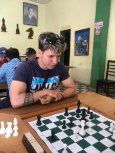 El MN Ibrahim Fernández, un talento frente a las 64 casillas