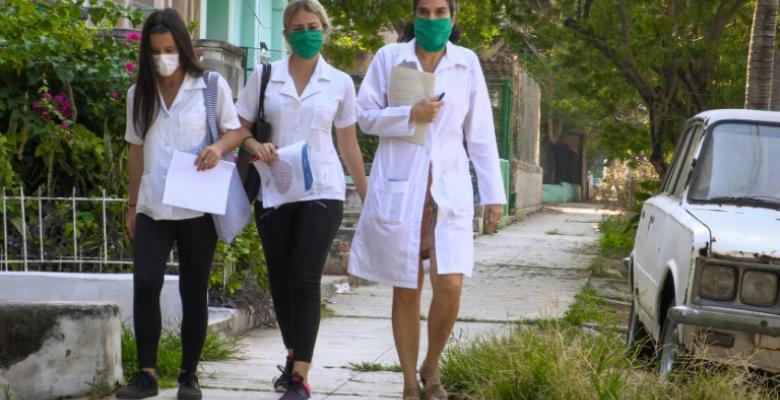 Estudiantes de Ciencias Médicas en Cuba: fuerza imprescindible contra la Covid-19