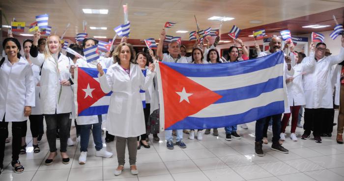 Crece apoyo a propuesta de Premio Nobel de la Paz para médicos cubanos
