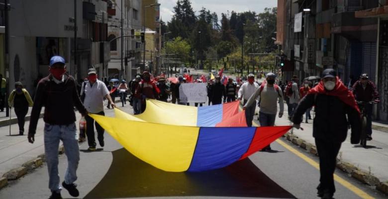 Sindicatos en Ecuador protestan en las calles por reformas laborales pese al confinamiento