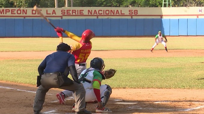 Federación Internacional de Béisbol define protocolos para retomar las competencias