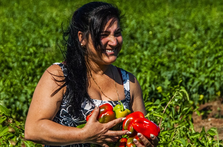 Producción de alimentos en clave de mujer