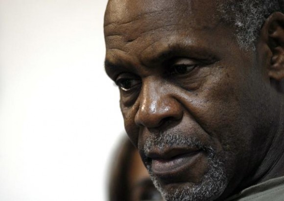 Danny Glover resalta internacionalismo de los médicos cubanos frente a la pandemia