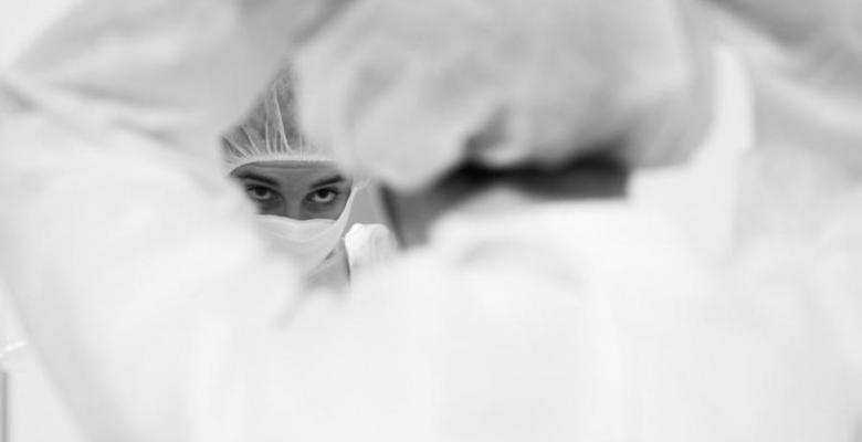 Embajada de Cuba en Italia inaugura muestra fotográfica sobre brigada médica