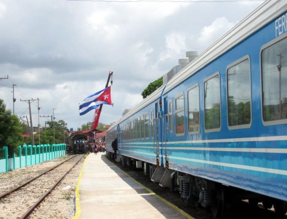 Unión de Ferrocarriles de Cuba habilita tren extra Santiago-Matanzas