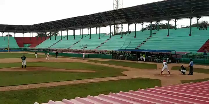 Hit 1000 de Yordanis Alarcón en Series Nacionales