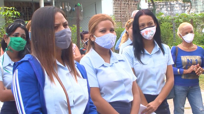 Incentivan en el municipio de Amancio la formación de docentes