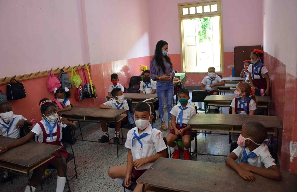 Bienvenida en Cuba este lunes al curso escolar 2020-2021