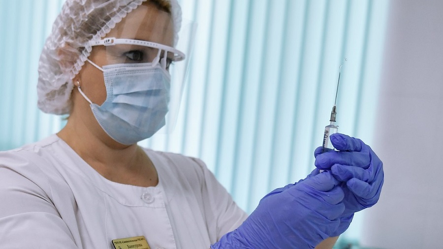 Rusia comenzará la vacunación masiva contra el coronavirus «en los próximos meses»