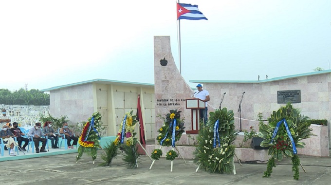 Rinden homenaje a Héroes y Mártires de la Patria en el aniversario 31 de la Operación Tributo
