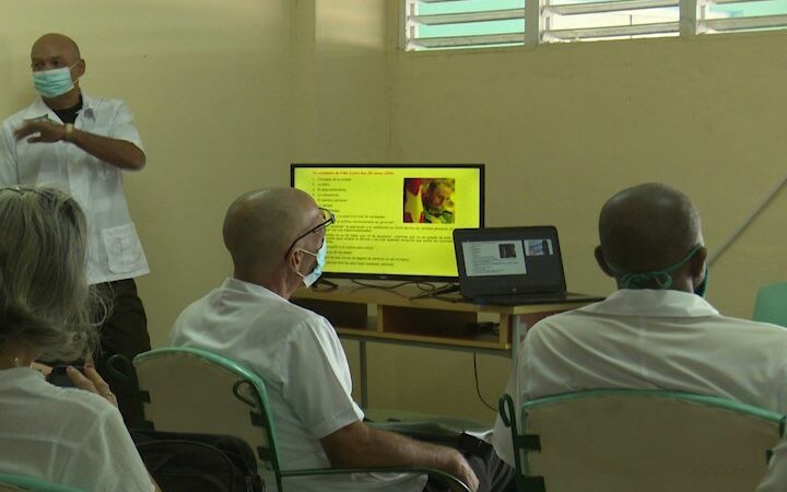 Alcanzan nuevas categorías docentes de la Universidad de Ciencias Médicas en #LasTunas