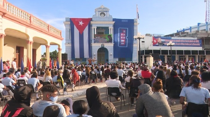 Realizan en #LasTunas acto central por los 50 años de la #FEEM