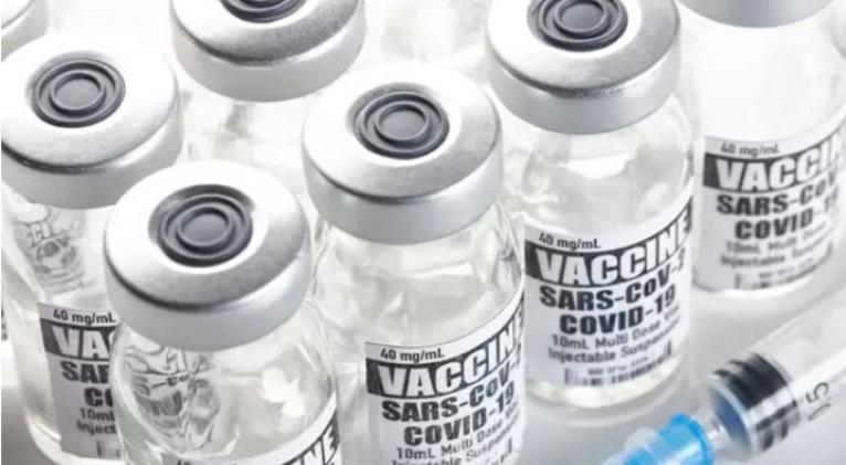 ONG denuncian que los países ricos han acaparado dosis para vacunar casi tres veces a la población