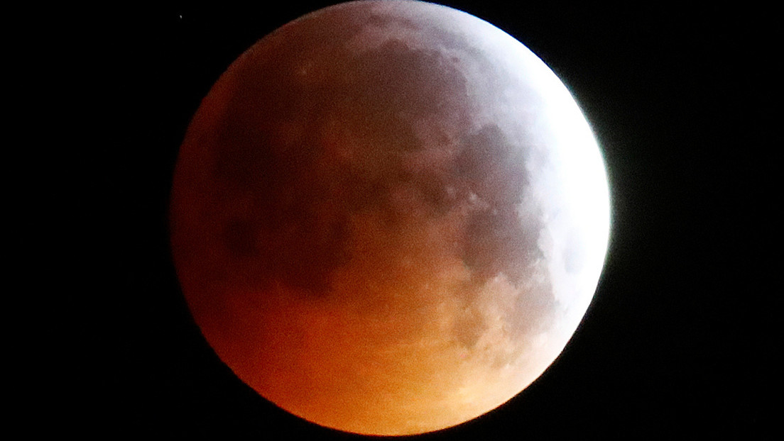 La ‘Luna del lobo’ iluminará el cielo esta semana: ¿cómo y cuándo verla?