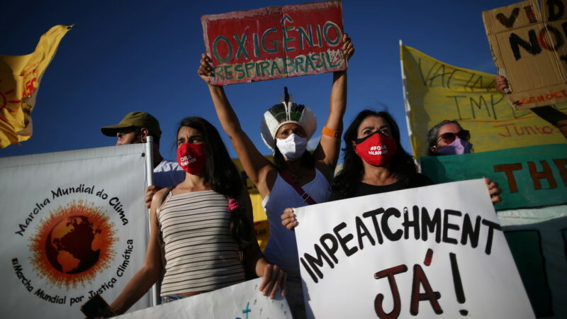 «Una nefasta política genocida»: Líderes religiosos de Brasil piden el ‘impeachment’ contra Bolsonaro por su gestión de la pandemia