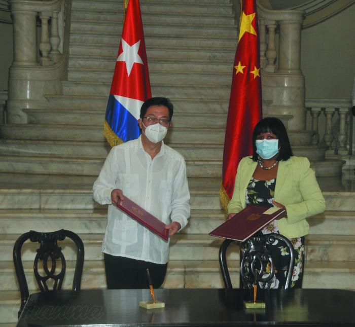 Cuba y China firman acuerdo para la exención mutua de visado
