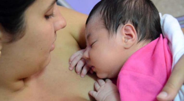 En Cuba, el 100 % de las prestaciones por maternidad recibieron el incremento por el salario