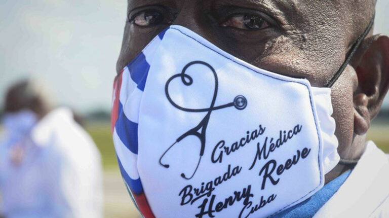 Agradece Presidente cubano reciente nominación a Brigada Henry Reeve para Nobel de la Paz
