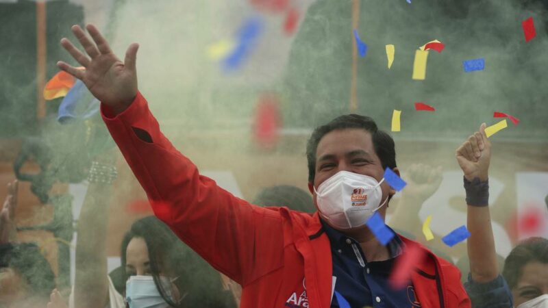 Andrés Arauz gana la primera vuelta en las presidenciales de Ecuador, mientras Lasso y Pérez se disputan voto a voto el paso a la segunda