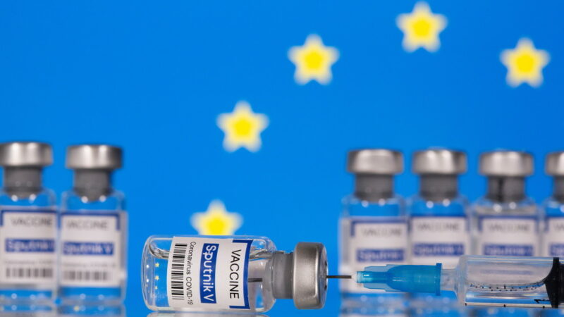 El distribuidor de Sputnik V alcanza acuerdos para producir la vacuna en España, Italia, Francia y Alemania