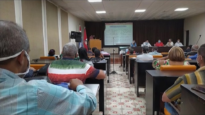 Analizan producción de alimentos en Pleno Municipal del Partido en Las Tunas