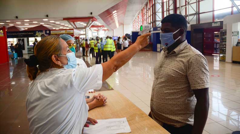 Covid-19: Mantiene Cuba medidas sanitarias en viajeros