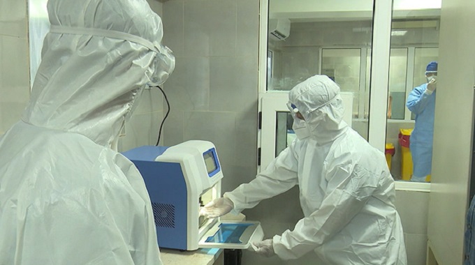 Destacan profesionalidad de trabajadores del laboratorio de biología molecular de Las Tunas