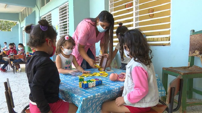 Celebran en Las Tunas el aniversario 60 de los Círculos Infantiles