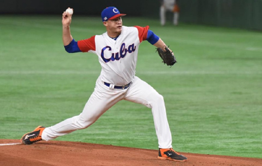 Lázaro Blanco contra Venezuela en inicio del preolímpico de béisbol