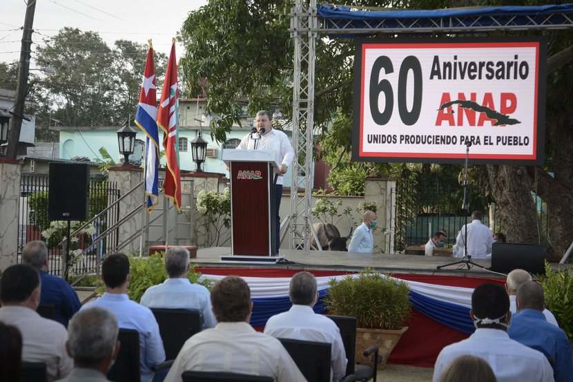 Encabezó Díaz-Canel celebración por el aniversario 60 de la ANAP