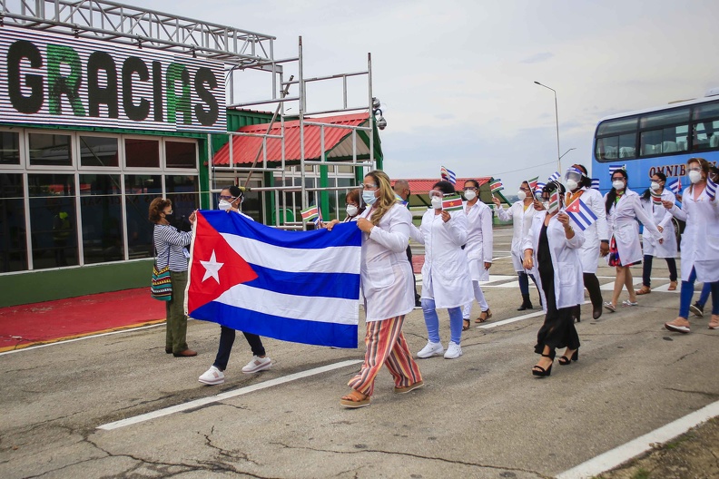 Regresó de Surinam brigada médica cubana que combatió la COVID-19