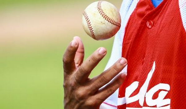 Cuba obligada a quebrar la hoja de maple en preolímpico de béisbol