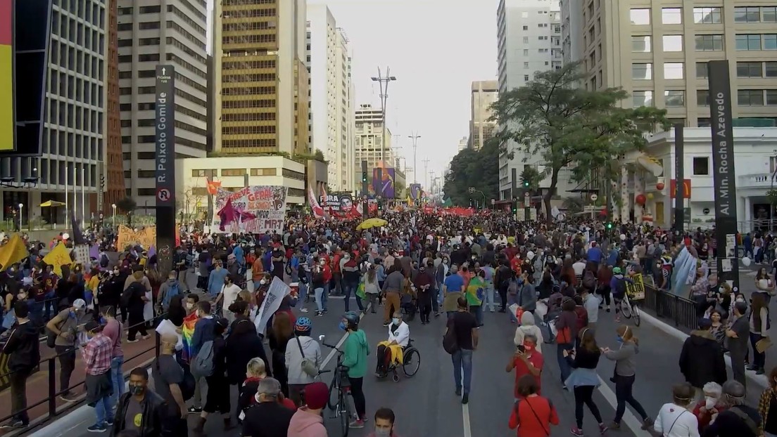 «Fuera Bolsonaro»: nueva ola de protestas en Brasil contra el presidente y su gestión de la pandemia (VIDEOS)