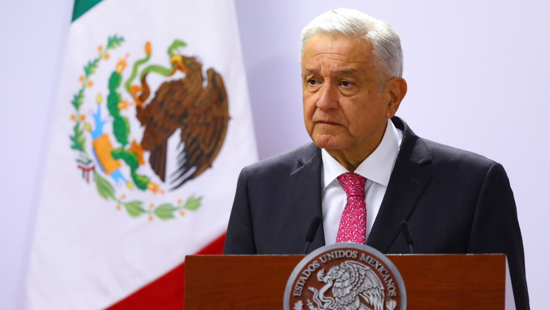 López Obrador, sobre la explosión de un oleoducto submarino de Pemex en el golfo de México: «Fue un accidente»