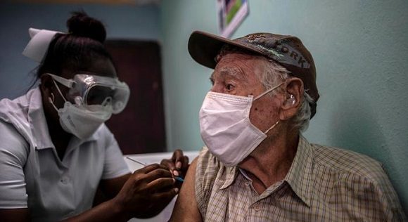 México donará a Cuba 800 mil jeringuillas para su proceso de vacunación