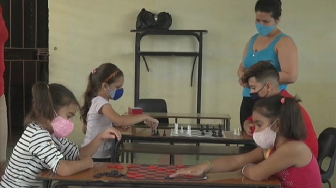 Garantizan cuidado a niños de madres trabajadoras en Puerto Padre pese a la pandemia