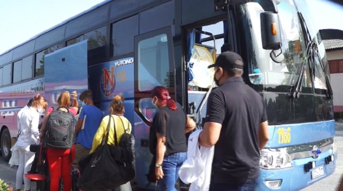 Parte segundo grupo de médicos tuneros hacia #Matanzas para luchar contra la pandemia