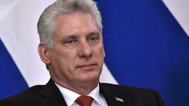 Reconoce Díaz-Canel a jóvenes que enfrentan la pandemia en Cuba