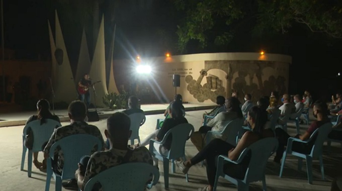 Protagonizaron jóvenes tuneros velada en homenaje al natalicio del líder histórico de la Revolución