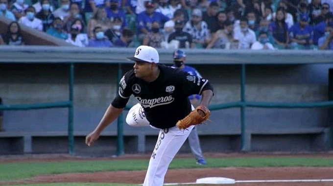 Destacan actuación de Carlos Juan Viera en Liga Mexicana de Béisbol