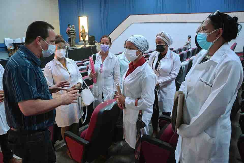 Analizó titular de Salud Pública situación sanitaria en Santiago de Cuba