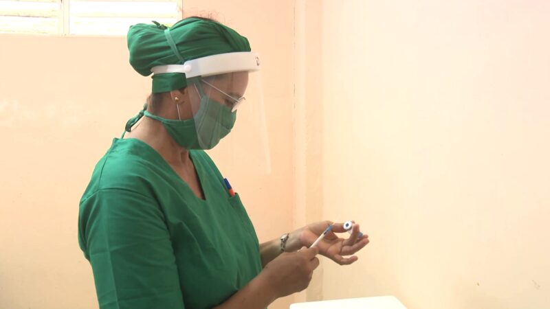 Comienza vacunación masiva con Abdala a mayores de 19 años en municipios de Las Tunas