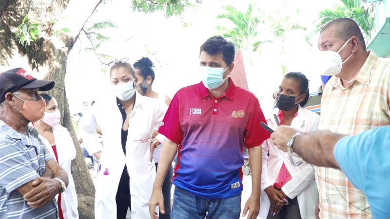Visitan autoridades de la provincia áreas de salud en los municipios de Jobabo y Manatí