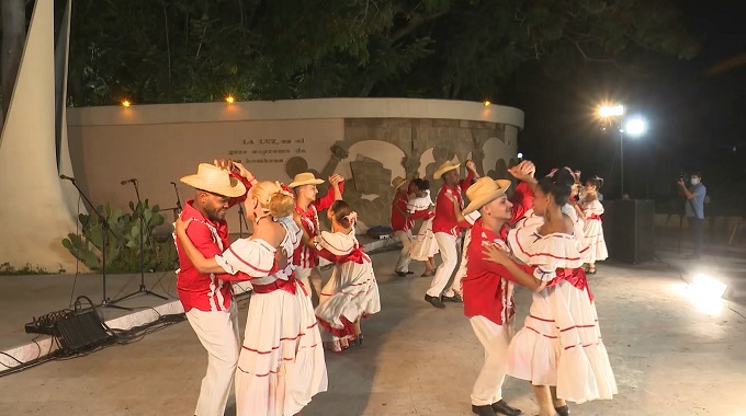 Celebran en #LasTunas gala por el aniv. 225 de la fundación de la ciudad
