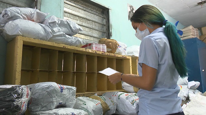 Aboga Correos de Cuba por disminuir retrasos en la entrega de paquetería en Las Tunas