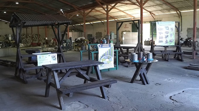 Plásticos Bahamonde una de las primeras MIPYMEs aprobada en Las Tunas
