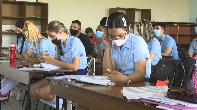 Reinician clases en Las Tunas grados terminales de la enseñanza media